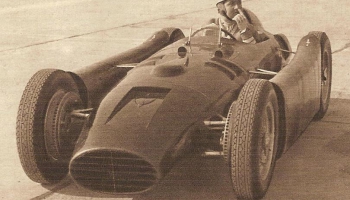 26. maijs. 1955. gadā testa braucienā avarē autosportists Alberto Askari