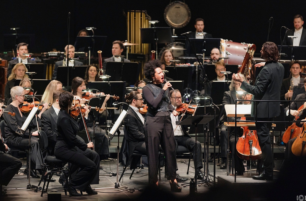 Džūlija Buloka Kristians Reifs LNSO Gadumija