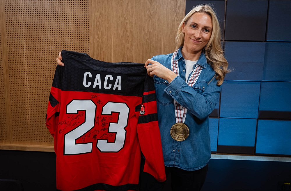 Latviete Zane Čača kopā ar Kanādas izlasi izcīnīja zeltu Pasaules hokeja čempionātā