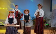 Skolu jaunatnes dziesmu un deju svētku folkloras koncerts "Rotā saule, rotā bite"