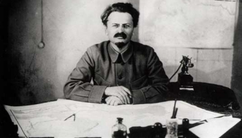 20. augusts. Nāvējoši ievaino bijušo boļševiku apvērsuma līderi Ļevu Trocki