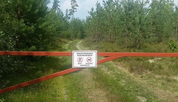Privātie mežu īpašnieki aicina sēņotājus ievērot aizlieguma zīmes
