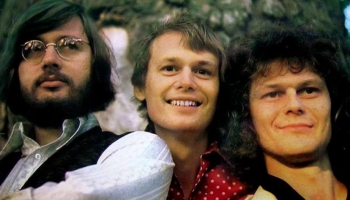 Grupa "Dundurs" Raimonda Paula dziesmā "Maza, maza istabiņa" (1972)