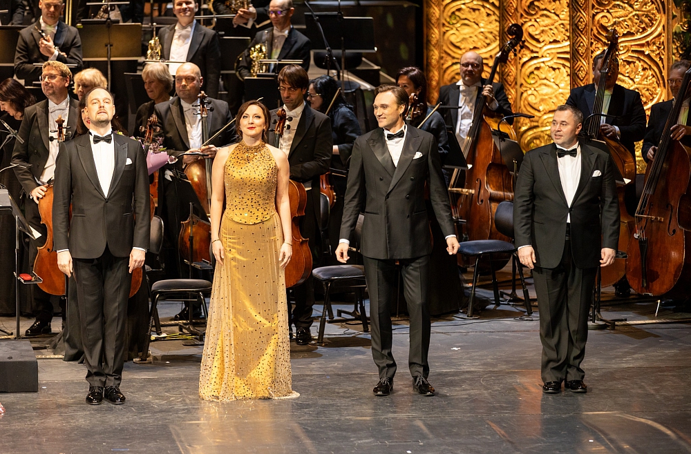 Vecgada koncerts Operā