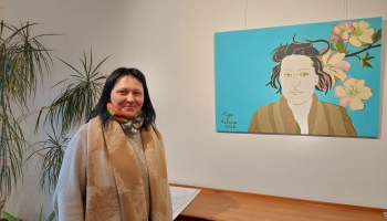 Skaistuma klātbūtnē mēs maināmies uz labu – pārliecināta māksliniece Aiga Kalniņa