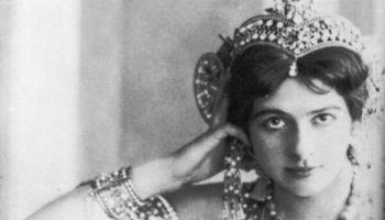 7. augusts. Pasaulē nākusi eksotisko deju dejotāja un spiedze Mata Hari