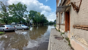 Kad vētra un spēcīgais lietus beidzies, parādās postažas patiesā aina