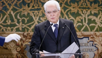 Itālijas prezidents pēc premjera demisijas sāk konsultācijas ar partijām