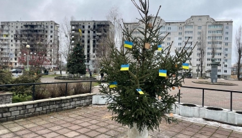 Krievijas postītajā Borodjankas pilsētā atjauno sagrauto un tic Ukrainas uzvarai