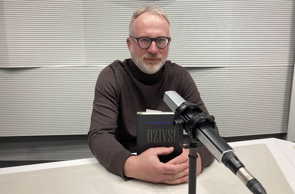 Liktenīgas tikšanās aizveda Osvaldu Zebri līdz romānam "Dzīvs!" par Frici Brīvzemnieku