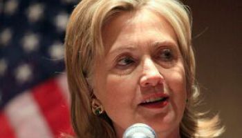 Klintone oficiāli pieņem aicinājumu kandidēt uz ASV prezidenta amatu