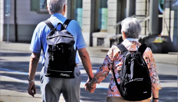 Тенденция: пенсионеры все чаще вступают в брак ради «вдовьих пенсий»