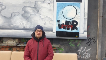 Mākslinieki iestājas pret karu savos darbos un iesaistās protesta akcijās
