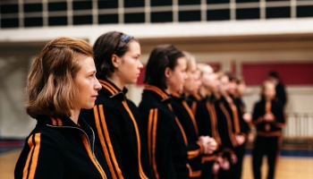 Tīklā: sieviešu spēks, kas pārauga leģendā