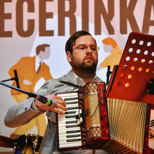 Ludzas novada Salnavā jau otro gadu desmitu rīko večerinkas