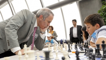 Kasparovs lūdz Latvijas pilsonību