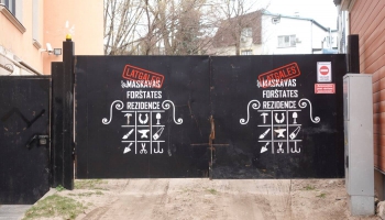 Rīgā divās pārdēvētajās ielās jaunās adrešu numurzīmes saņēmusi piektdaļa ēku saimnieku