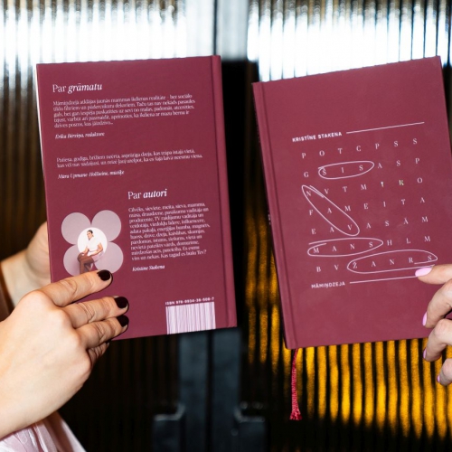 Kristīnes Stakenas terapeitiski radītā māmiņdzeja apkopota krājumā