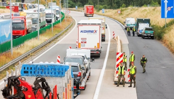 Pierobežā neapmierināti ar Polijas lēmumu atjaunot robežkontroli ar Vāciju