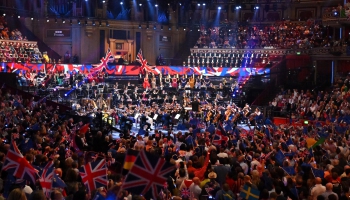 Festivāla "BBC Proms" "Pēdējās nakts koncerts" Londonas Karaliskajā Alberta zālē