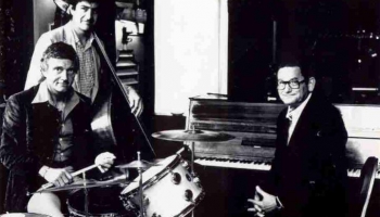 Ralfs Satons – amerikāņu mūziķis, ievērojams "stride"  stila pianists