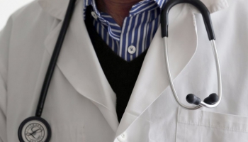 Ārstu biedrība neatklāj, kuri mediķi vācot parakstus par Belēviča demisijas prasīšanu