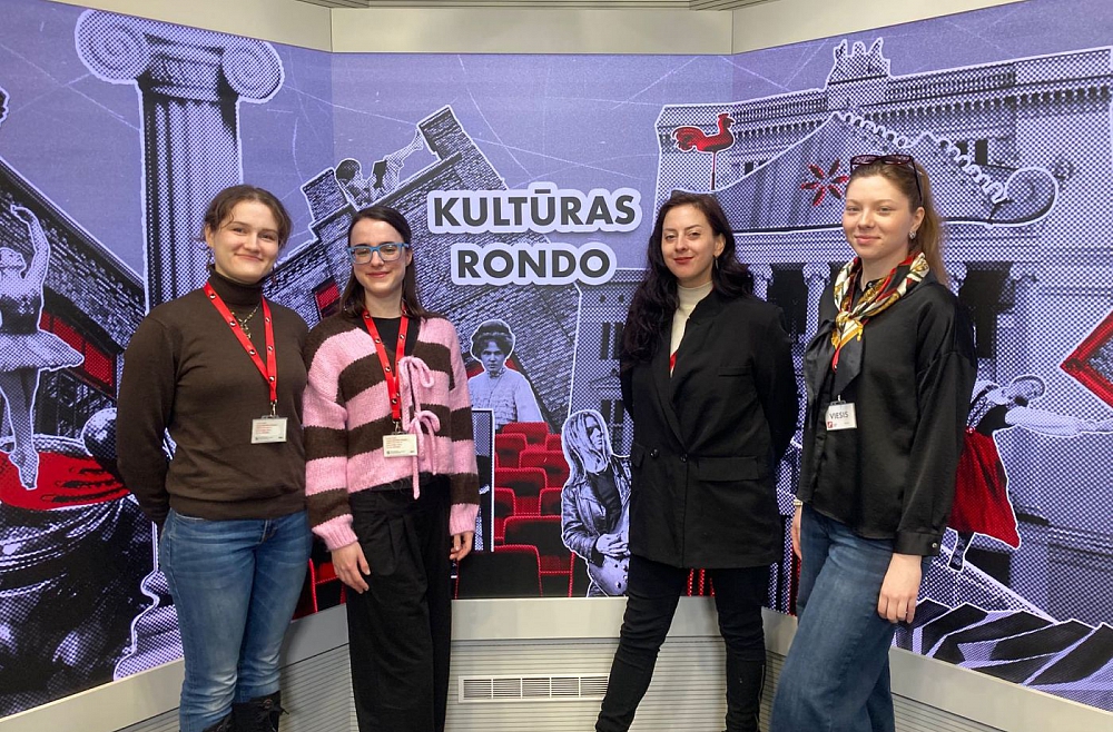 Ance Dālmane (no kreisās), Betija Jakaite, Līga Vēliņa un Krista Kristiāna Mežavilka