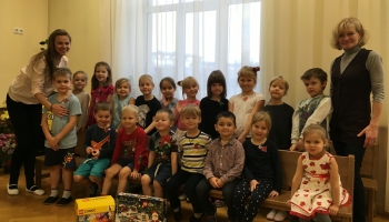 Ziema nāk ar Ziemassvētkiem! Svētku sajūtas atklāj Rīgas 13. bērnudārza audzēkņi