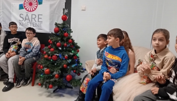Viesos romu bērnu eglītē: Ziemassvētku tradīcijas tādas pašas kā latviešiem