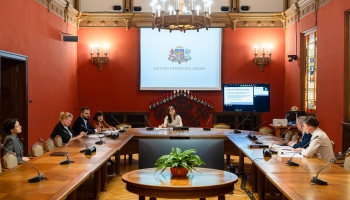 Tiesībsarga birojs pērn uzsvaru licis uz bērnu tiesībām; rekomendāciju izpilde kavējas