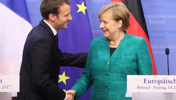 Makrons darba vizītē Berlīnē tiekas ar Merkeli, lai runātu par Eiropas Savienības reformām