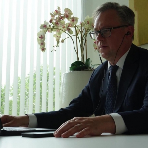 Mikroķirurgs Uldis Krustiņš - ārsts no mediķu dzimtas