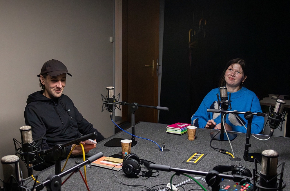 grāmatu stāsti dzeja