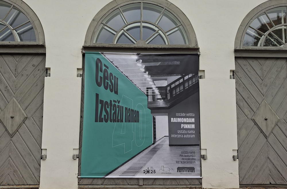 Cēsu Izstāžu nams 40. jubileju svin ar tā interjera autoram veltītu izstādi