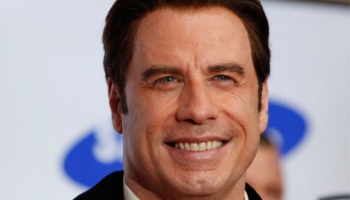Amerikāņu dziedātājs, dejotājs un kinoaktieris Džons Travolta