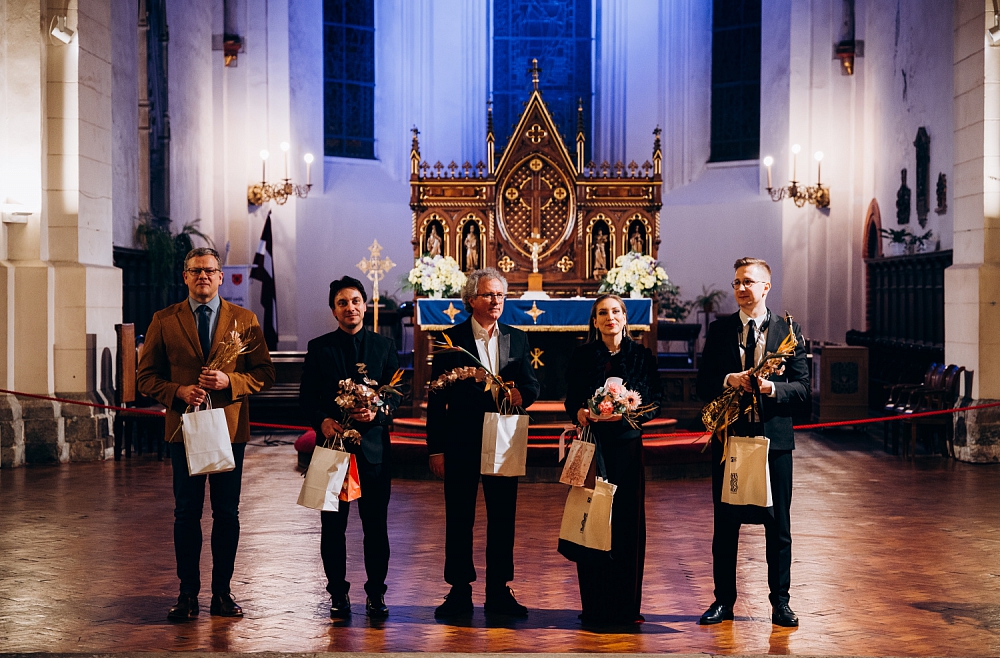 Annija Kristiāna Ādamsone Aigars Raumanis Eiroradio Ziemassvētku diena 