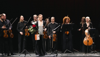 Pirmatskaņojumi Rīgā un Liepājā, "Sinfonietta Rīga" un Eltss, LNSO stīgas un Sareika