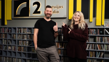 Otro singlu izdod VIENI