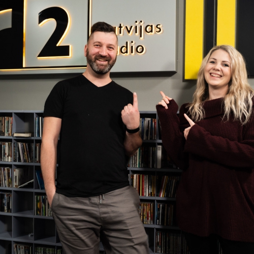 Otro singlu izdod VIENI