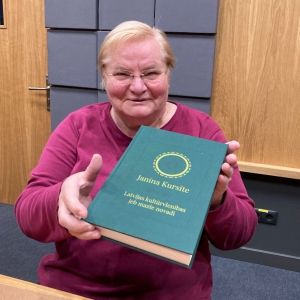 Profesore Janīna Kursīte: Mīlestība un piesaiste vietai nāk no tā, kur esam dzimuši