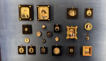 Muzeja "Rīgas birža" ekspozīciju papildina 18.-19. gadsimta portreta miniatūras
