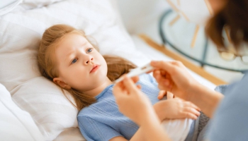 Daugavpils slimnīcā īslaicīgi aptur akūti saslimušo bērnu uzņemšanu, BKUS maina kārtību