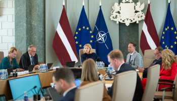 Krustpunktā: ministriju ieteikumi taupībai, vērtēs algu iesaldēšanu vēlētām amatpersonām