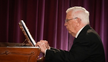 Raimondam Paulam – 90. Atskats uz dažiem pieturas punktiem Maestro dzīvē. 1. daļa