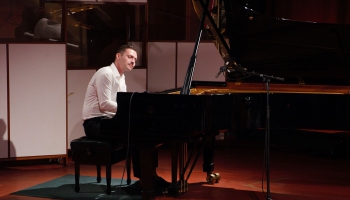 "Klavierstāstu sērija" un “Riga Jazz Stage 2022”. Sarunā ar pianistu Kristapu Vanadziņu