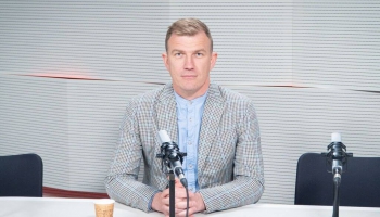 Krustpunktā Brīvais mikrofons ar vēsturnieku Tomu Ķikutu
