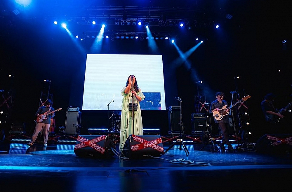 dienvidaustrumāzija dievišķās balsis