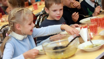 Skolu un bērnudārzu ēdnīcās PVD bieži atklāj pārkāpumus