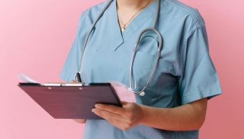 Ko drīkst un ko nedrīkst, jeb kāda ir medicīnas māsas loma skolā