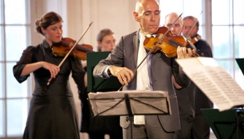 Pasaulslavenais baroka interprets Enriko Onofri: Vijoli sāku spēlēt gadījuma pēc